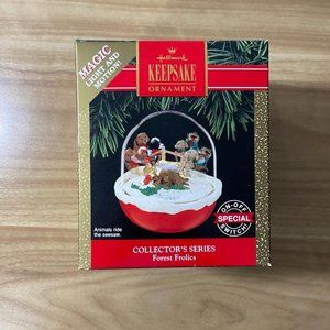 HALLMARK 1992 Keepsake Forest Frolics Ornament Magic‎ Light Motion